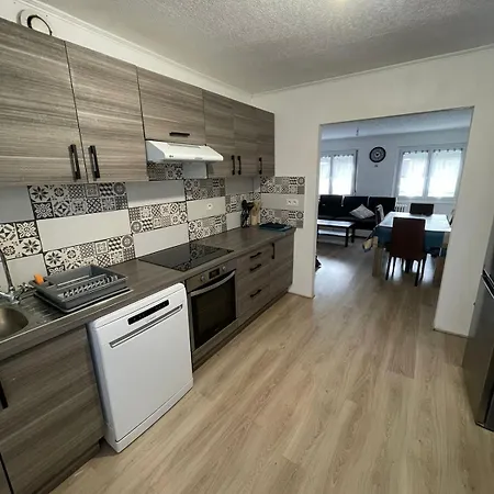 Vakantiehuis Belle Maison 6 Personnes *